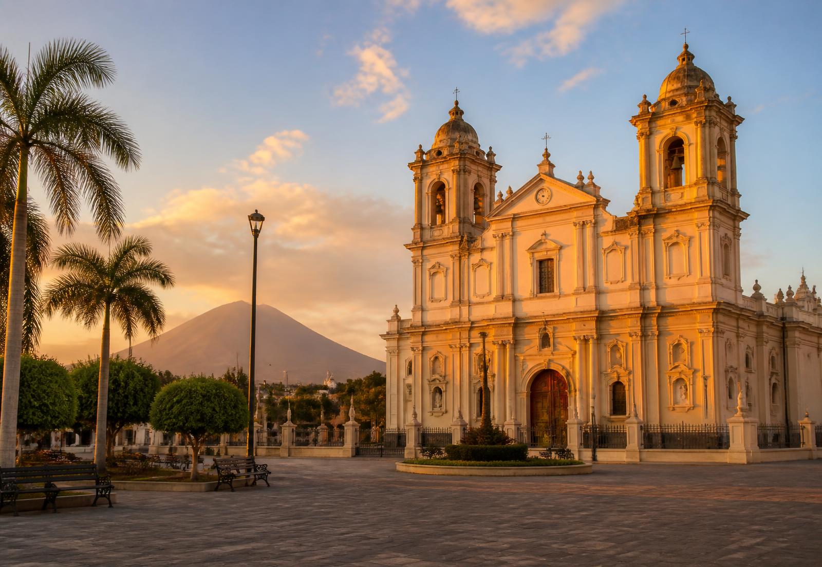 A lively square in San Miguel, El Salvador